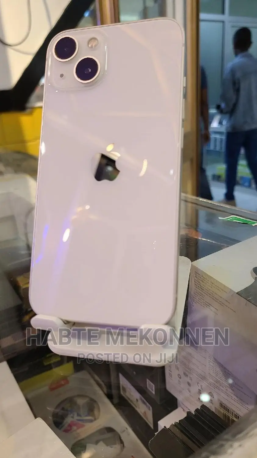 New Apple iPhone 13 128 GB Silver