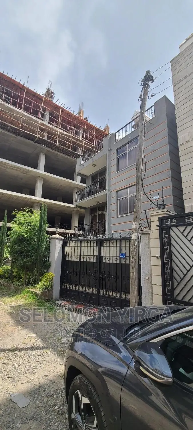 5bdrm House in አድስ አበባ, Bole for sale
