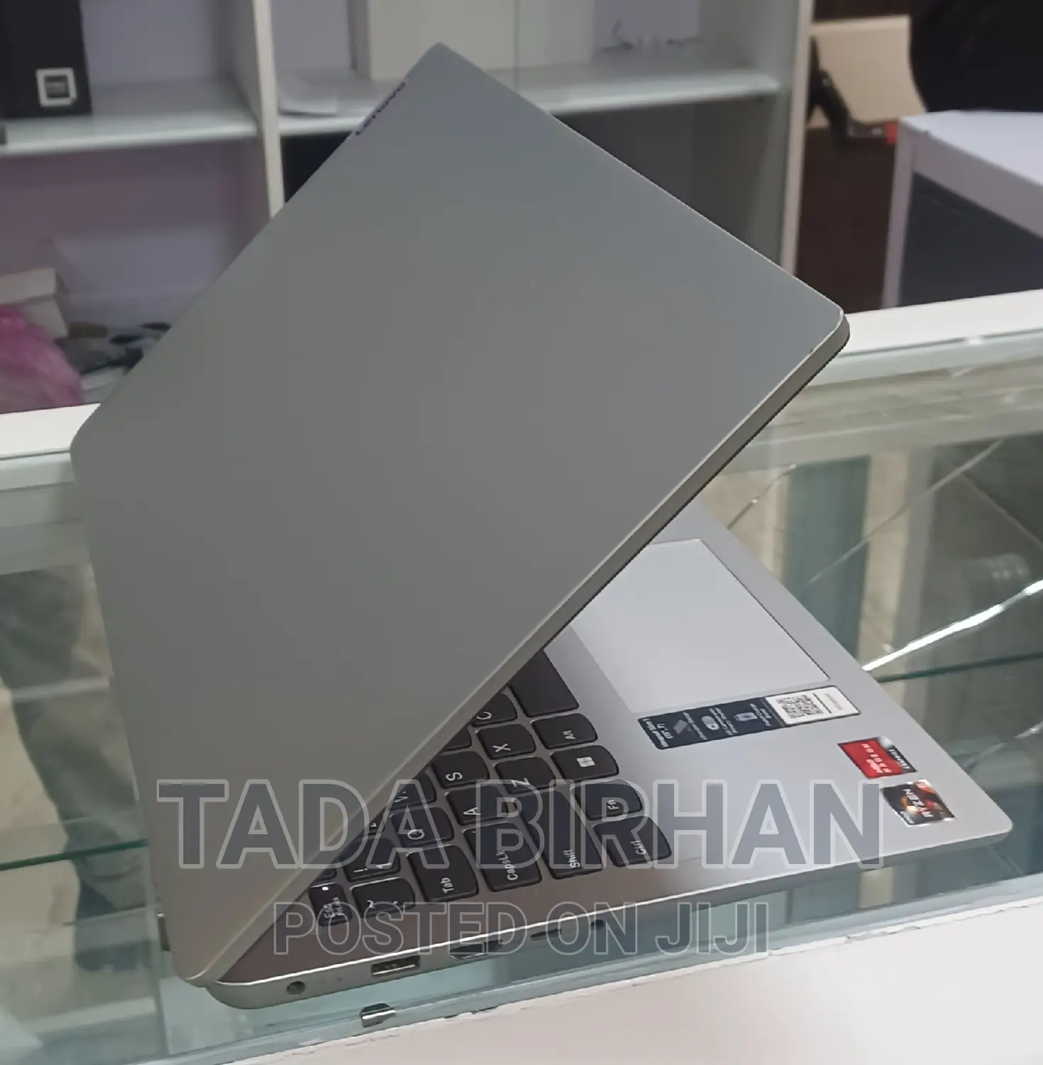 New Laptop Lenovo Ideapad 3 8GB AMD Ryzen 5 SSD 512GB