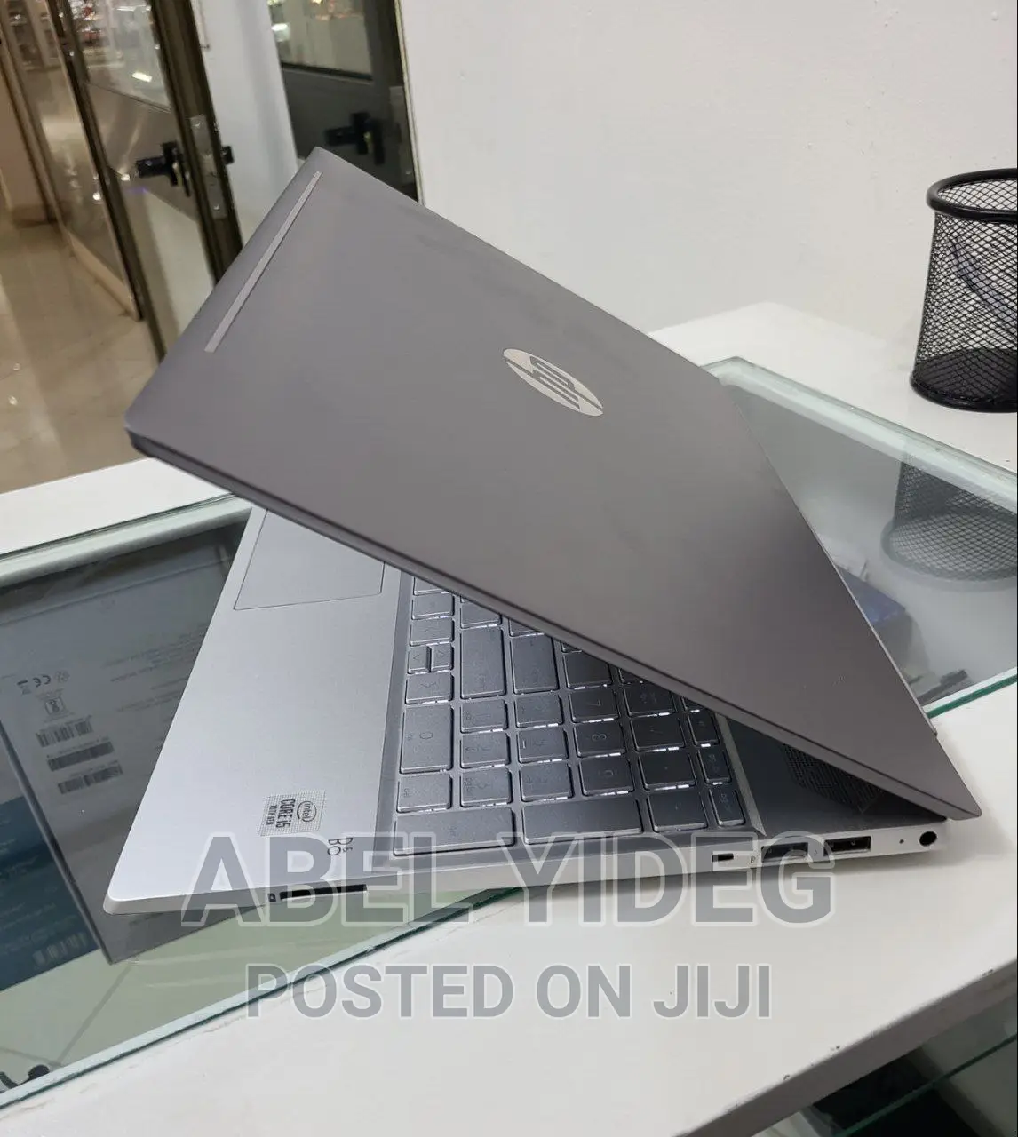 New Laptop HP Pavilion 15 8GB Intel Core I5 HDD 1T