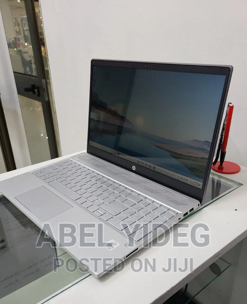 New Laptop HP Pavilion 15 8GB Intel Core I5 HDD 1T