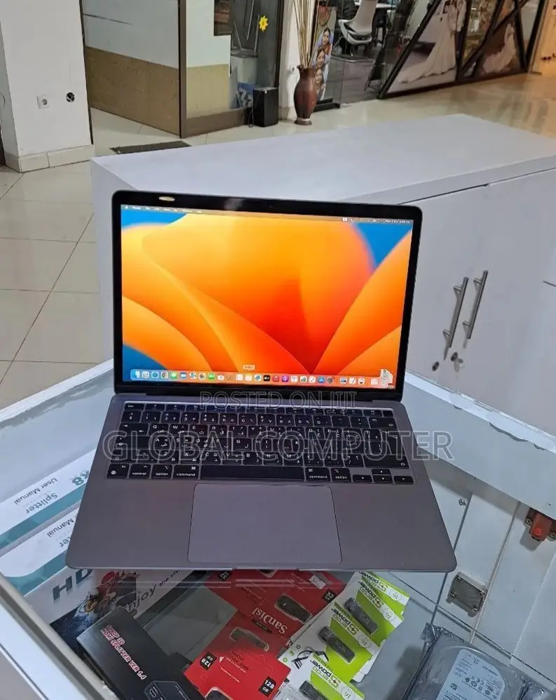 New Laptop Apple MacBook Air 2020 M1 8GB Apple M1 SSD 256GB