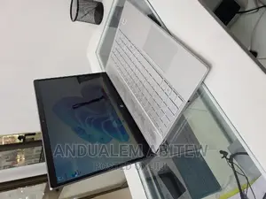 New Laptop HP Pavilion 15 8GB Intel Core I5 SSD 1T