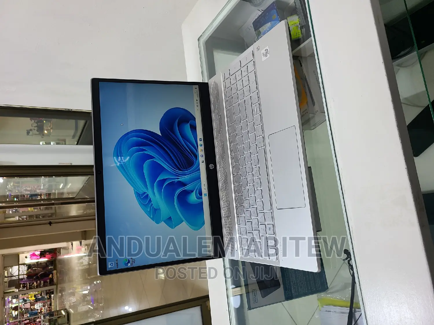 New Laptop HP Pavilion 15 8GB Intel Core I5 SSD 1T