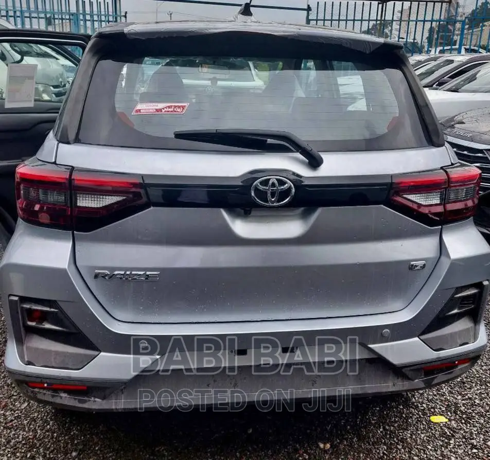 New Toyota Raize 2023 Silver