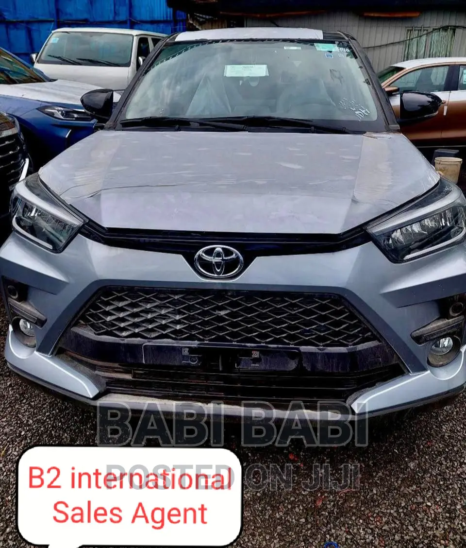 New Toyota Raize 2023 Silver