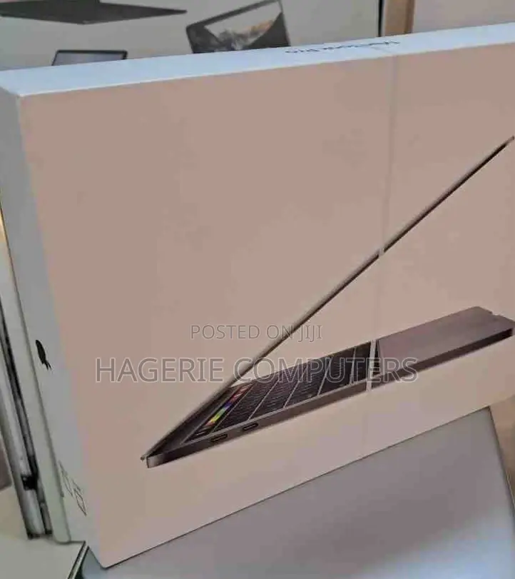 New Laptop Apple MacBook Pro 2018 8GB Intel Core I5 SSD 256GB