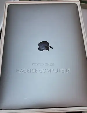 New Laptop Apple MacBook Pro 2018 8GB Intel Core I5 SSD 256GB