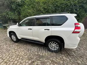 Toyota Land Cruiser Prado 2010 White