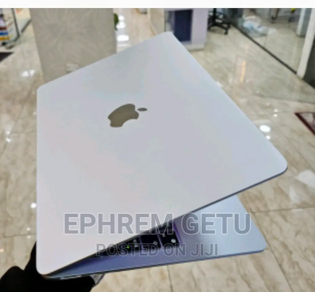 New Laptop Apple MacBook Air 2022 M2 8GB Apple M2 SSD 256GB