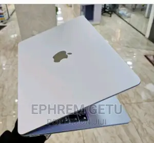 New Laptop Apple MacBook Air 2022 M2 8GB Apple M2 SSD 256GB