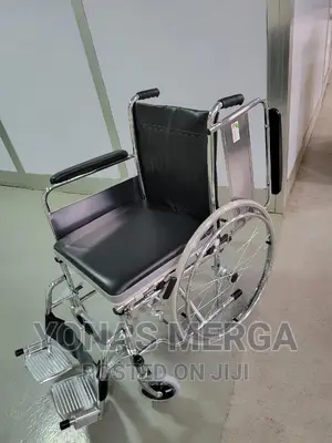 Photo - Desco/Wheelchair/ Commode Wheelchair/Propelled/Wheelchairs