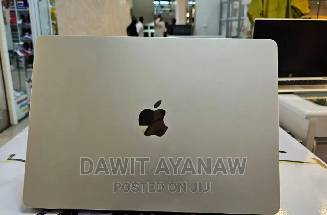 New Laptop Apple MacBook Air 2022 M2 8GB Apple M2 SSD 256GB