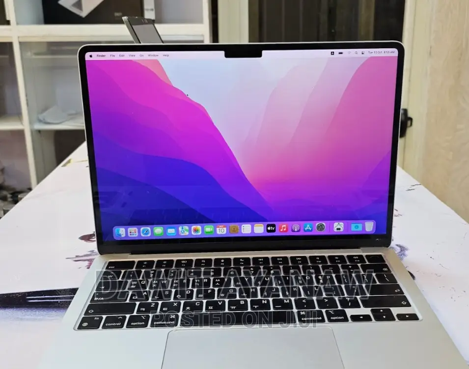 New Laptop Apple MacBook Air 2022 M2 8GB Apple M2 SSD 256GB