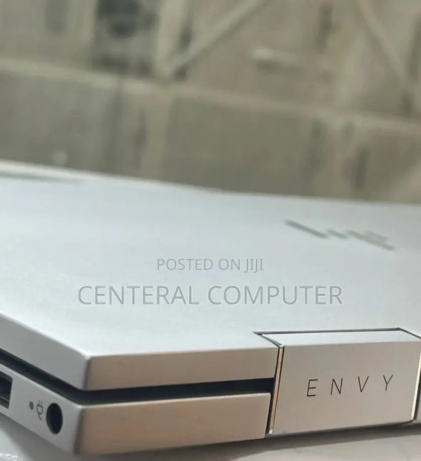 New Laptop HP Envy K101tx 8GB Intel Core I5 SSD 512GB