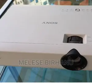 Sony VPL-Dx100 Projector