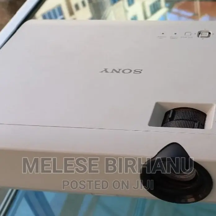 Sony VPL-Dx100 Projector