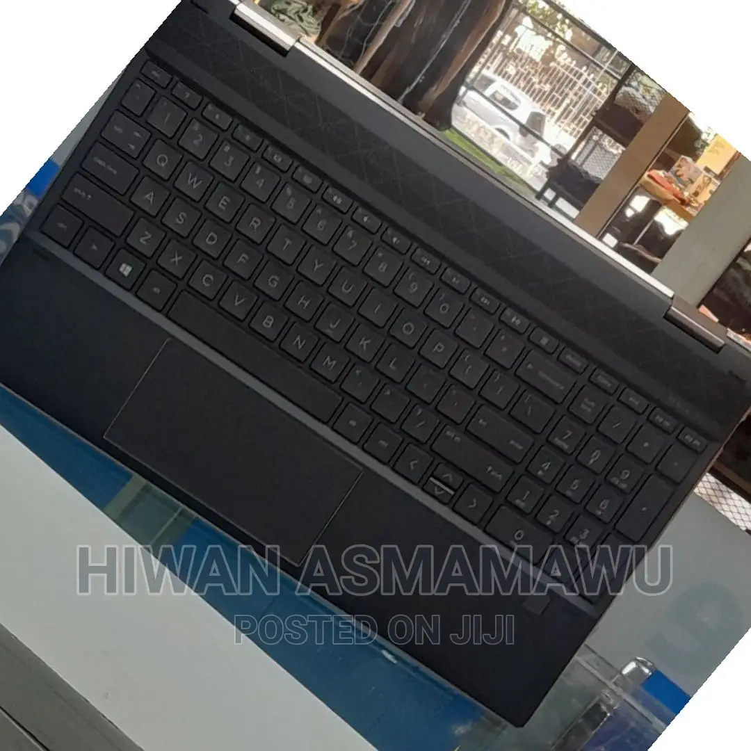 New Laptop HP Spectre 16GB Intel Core I5 SSD 1T