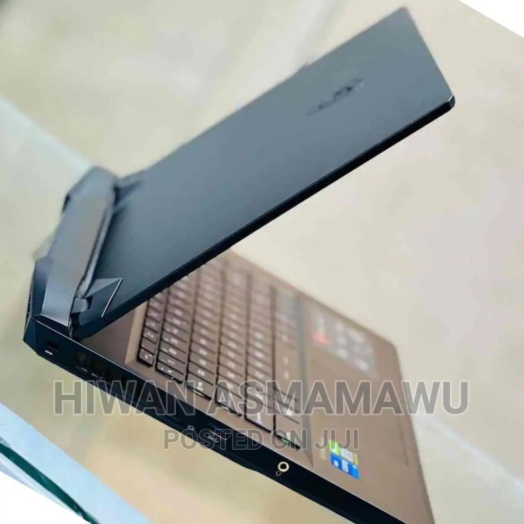 New Laptop MSI GP75 Leopard 16GB Intel Core I7 SSD 1T