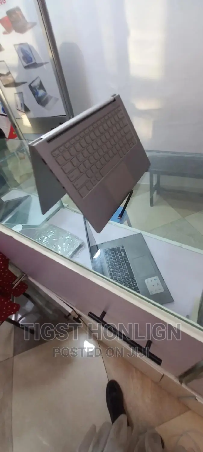 New Laptop Lenovo ThinkPad Yoga 12GB Intel Core I7 SSD 512GB