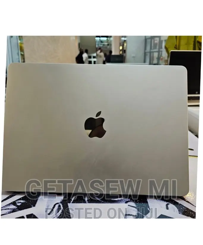 New Laptop Apple MacBook Air 2022 M2 8GB Apple M2 SSD 256GB