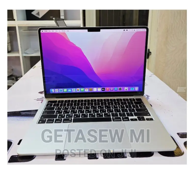 New Laptop Apple MacBook Air 2022 M2 8GB Apple M2 SSD 256GB