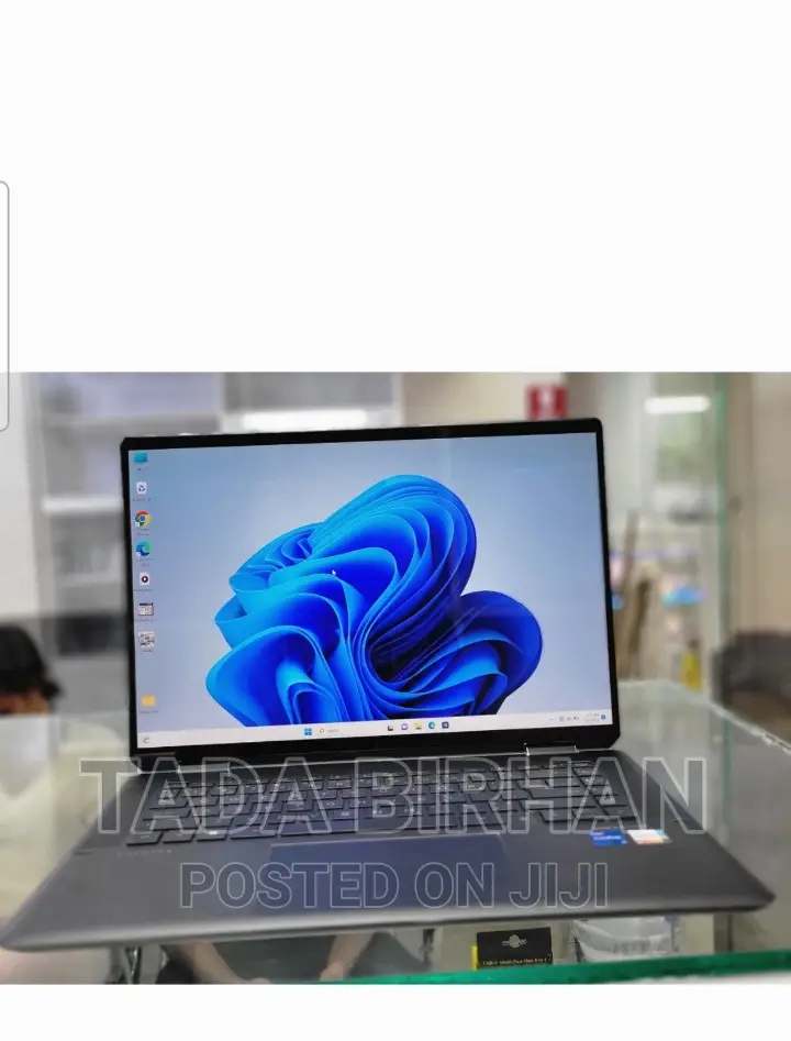 New Laptop HP Spectra 13 16GB Intel Core I7 SSD 512GB