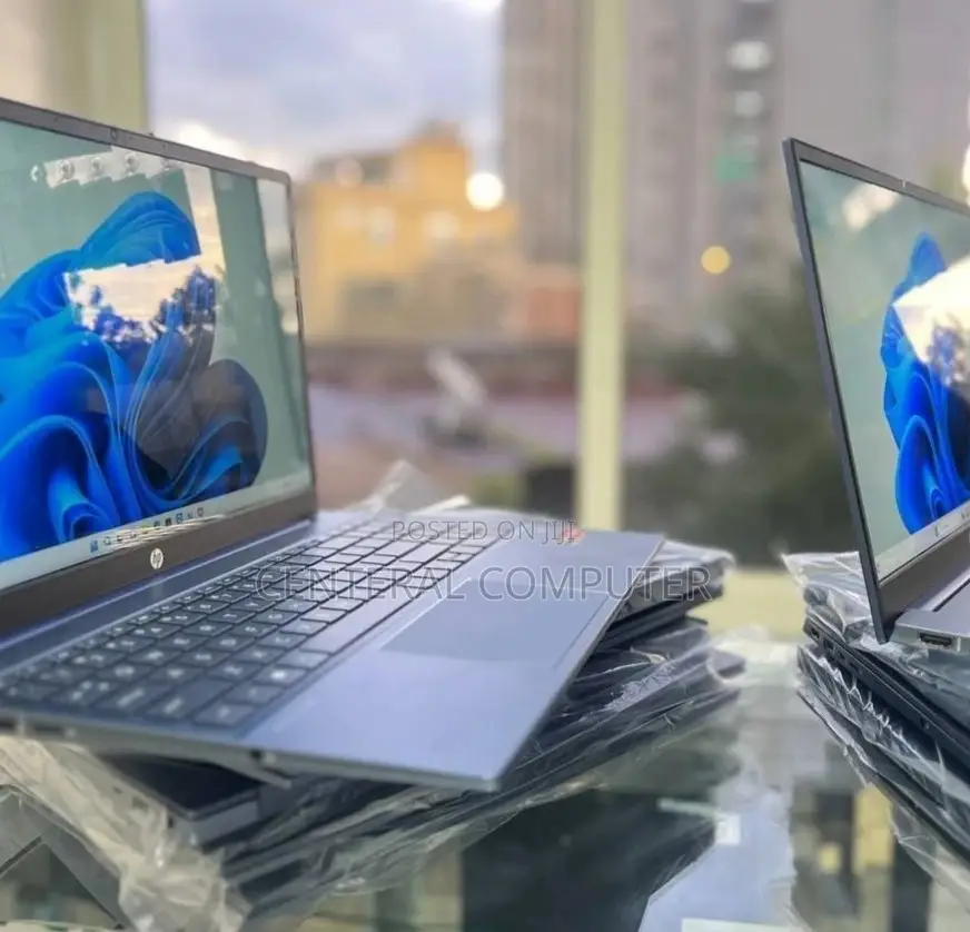 New Laptop HP Pavilion 14z 8GB AMD Ryzen 5 SSD 512GB