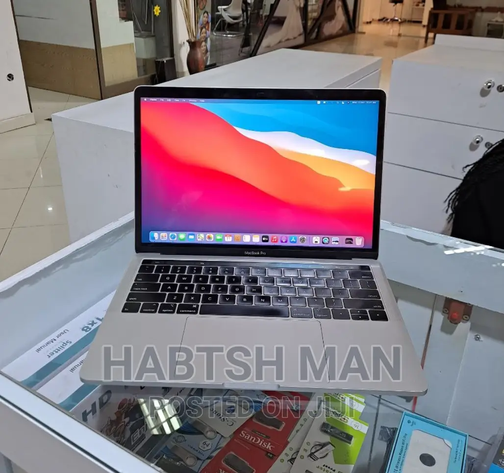 New Laptop Apple MacBook Pro 2019 8GB Intel Core I5 SSD 512GB