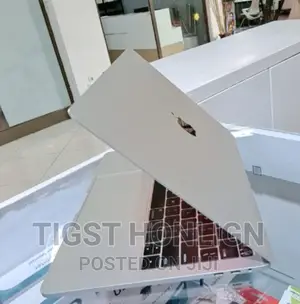 New Laptop Apple MacBook Pro 2019 8GB Intel Core I5 SSD 512GB