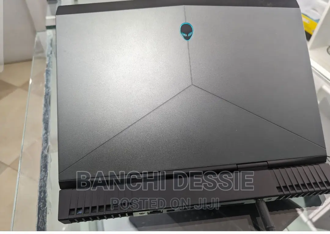 New Laptop Alienware Area-51m 16GB Intel Core i5 SSD 1T