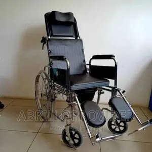 ወደኋላ መተኛት የሚችሉ Reclining Wheelchair Commode Wheelchair