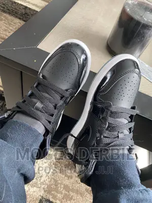 Jordan 1 Mid Space Jam