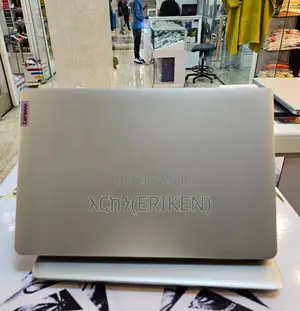 New Laptop Lenovo 8GB AMD Ryzen 5 SSD 512GB