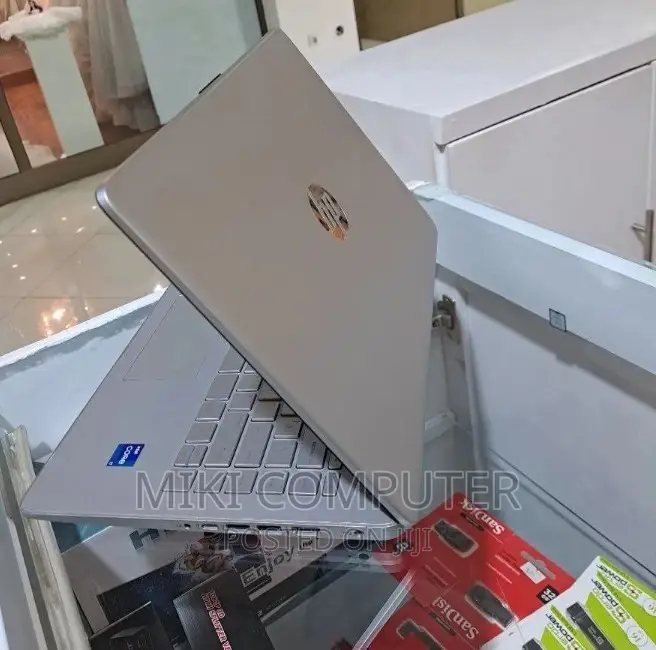 New Laptop HP Stream Notebook 16GB Intel Core I7 SSD 512GB