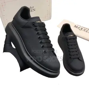 Alexande McQueen