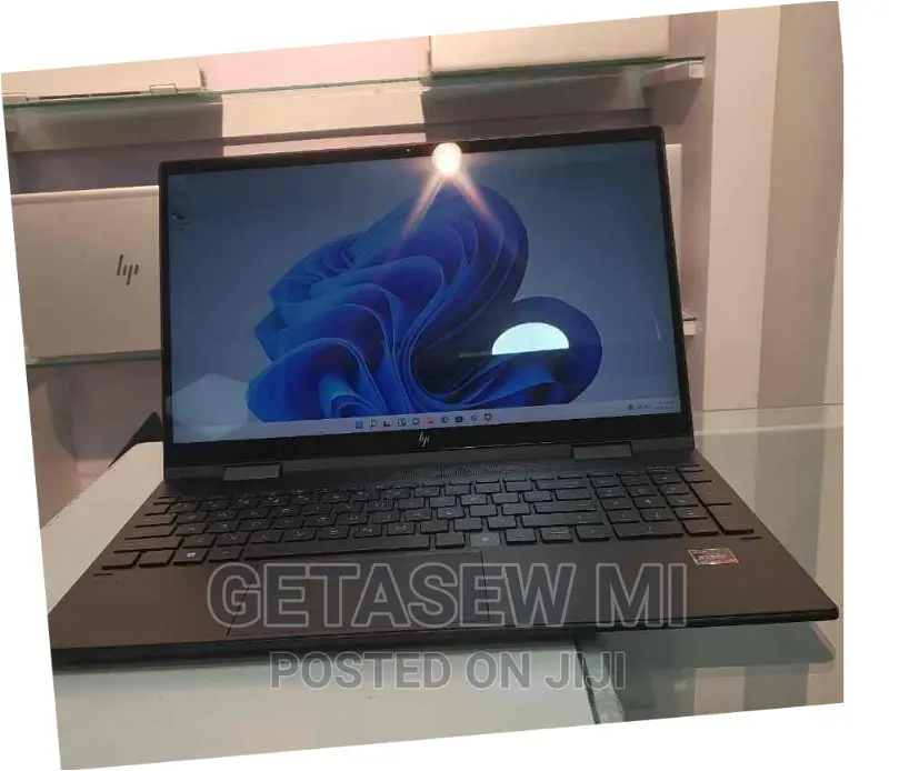New Laptop HP Envy X360 8GB AMD Ryzen 7 SSD 512GB
