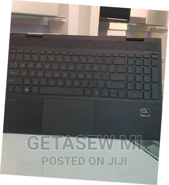 New Laptop HP Envy X360 8GB AMD Ryzen 7 SSD 512GB