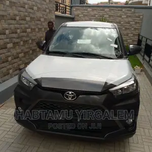 Photo - New Toyota Raize 2023 Black
