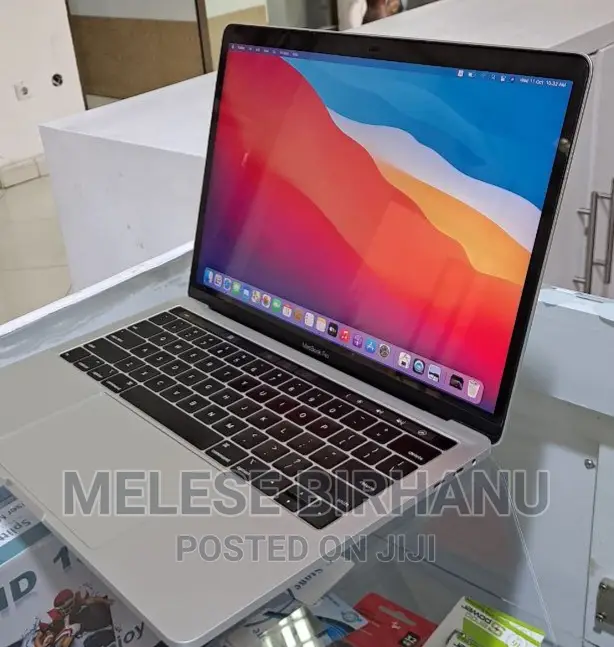 New Laptop Apple MacBook Pro 2019 8GB Intel Core I7 SSD 512GB