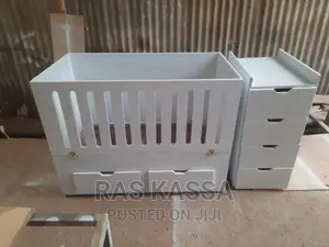 የህጻን ልጅ አልጋ 1,20 ከነ ድሮወር