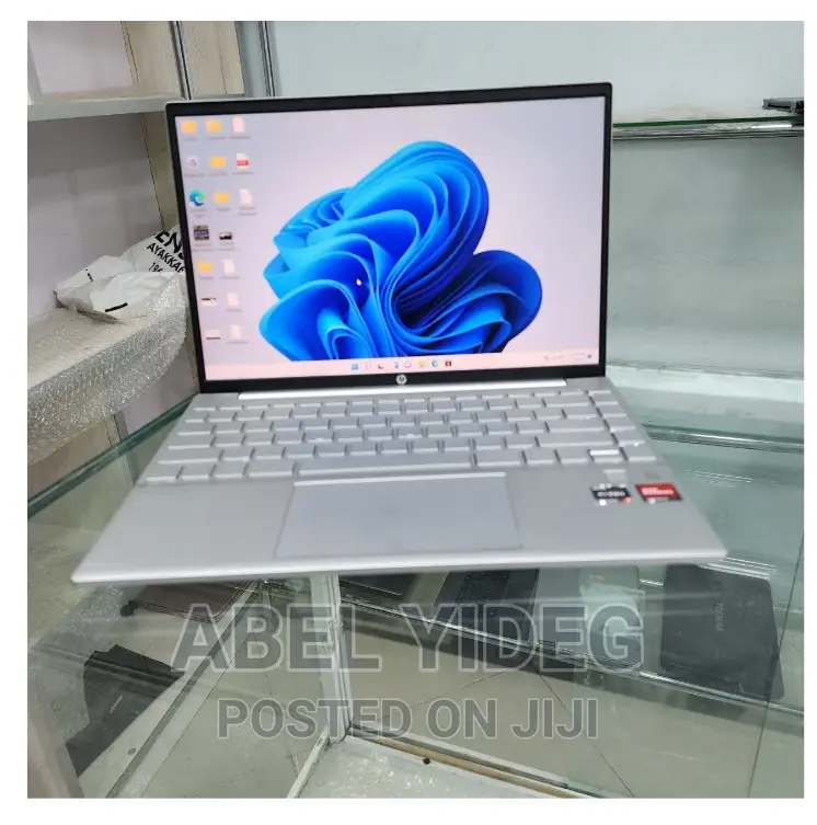 New Laptop HP Pavilion 13 16GB AMD Ryzen 7 SSD 1T
