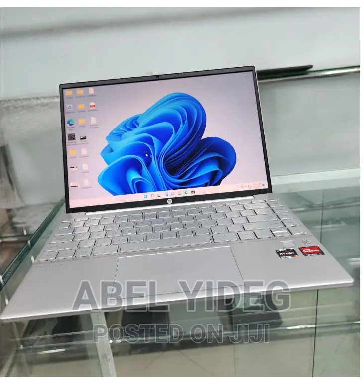 New Laptop HP Pavilion 13 16GB AMD Ryzen 7 SSD 1T