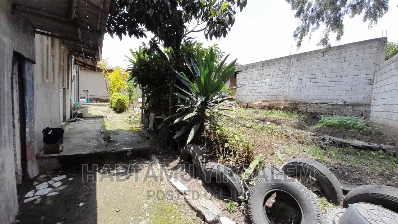 Furnished 3bdrm House in Gerjii, Mulu Gbi, Kirkos for sale