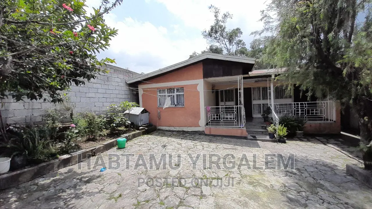 Furnished 3bdrm House in Gerjii, Mulu Gbi, Kirkos for sale