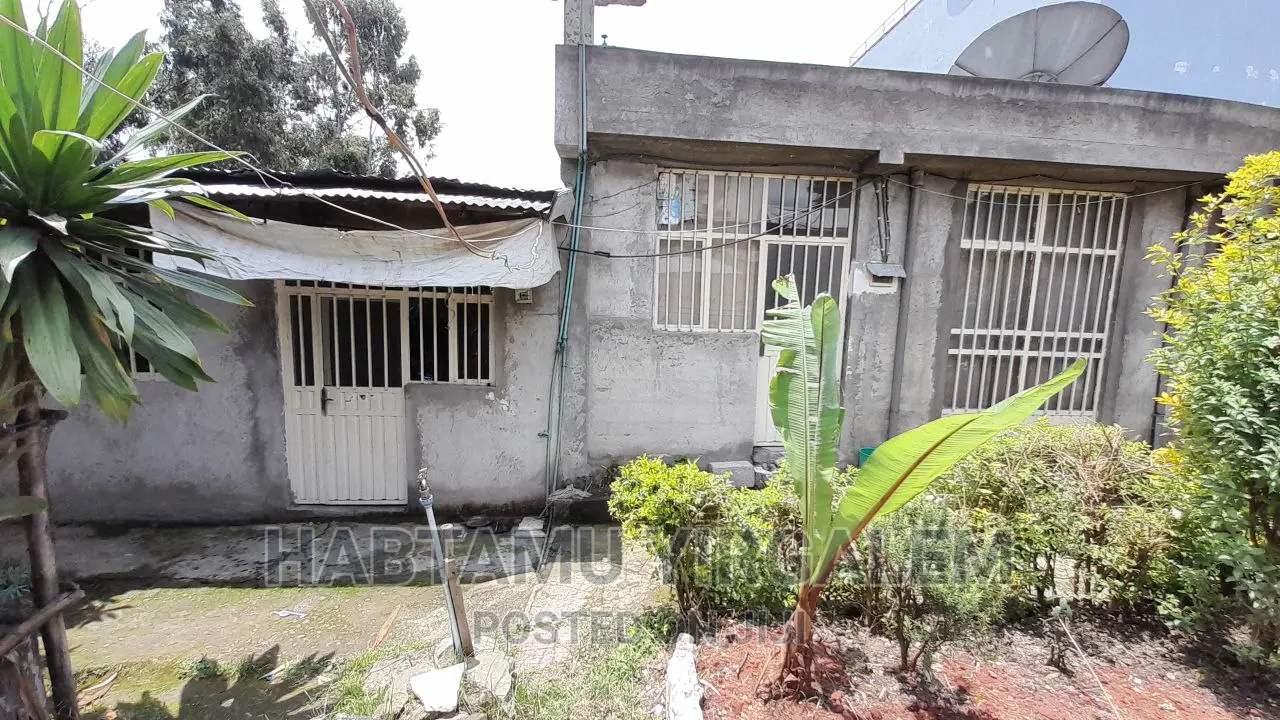 Furnished 3bdrm House in Gerjii, Mulu Gbi, Kirkos for sale