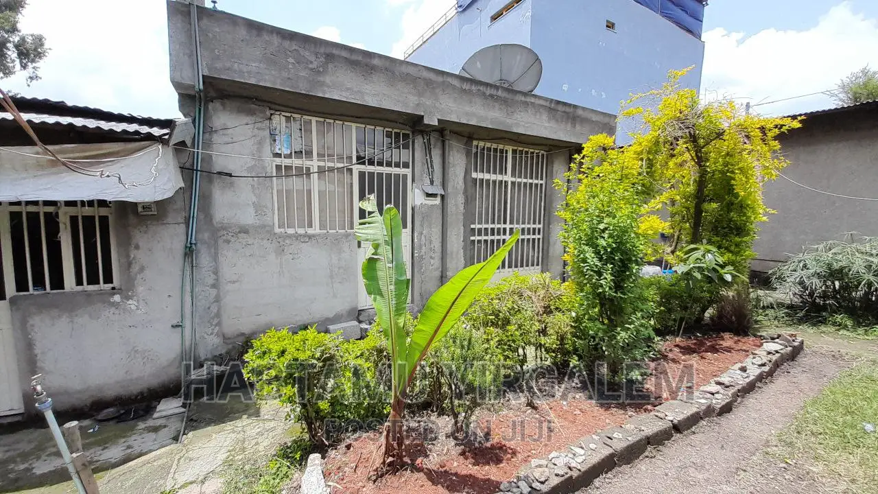 Furnished 3bdrm House in Gerjii, Mulu Gbi, Kirkos for sale