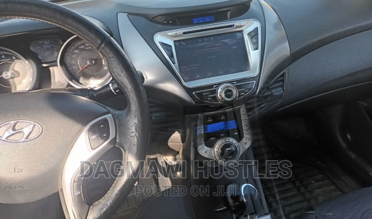 Hyundai Avante 2013 Blue