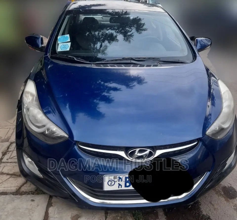 Hyundai Avante 2013 Blue
