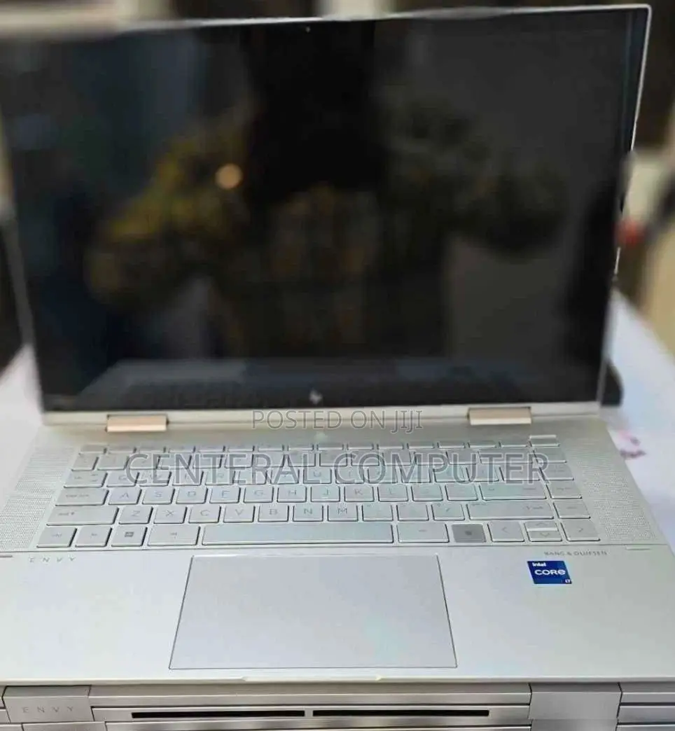 New Laptop HP Envy X360 13z 8GB Intel Core I7 SSD 512GB